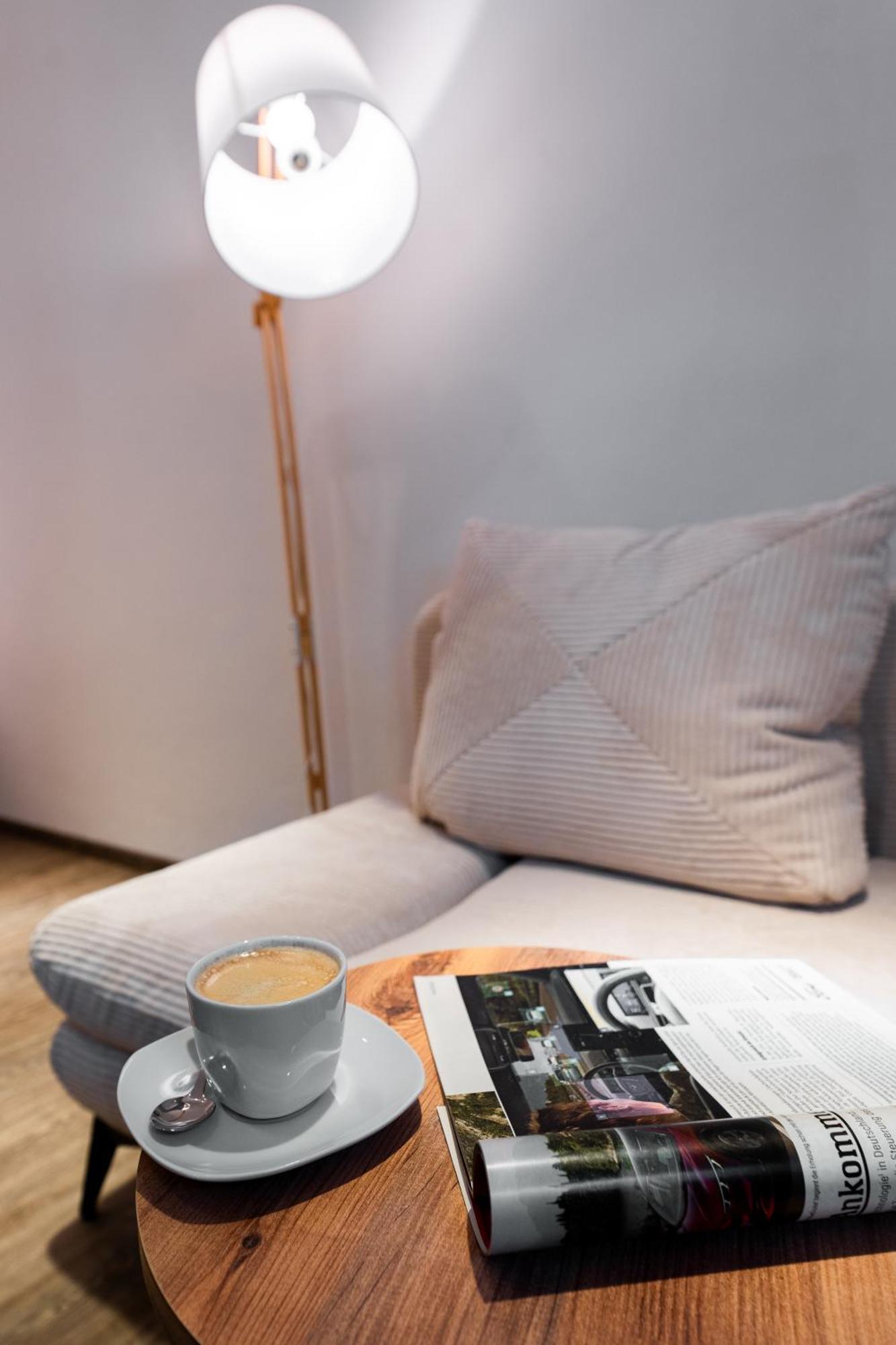 Moderne Stadtwohnung An Der Fussgaengerzone, Smart Tv, Kingsize-bett, Couch, Kueche *