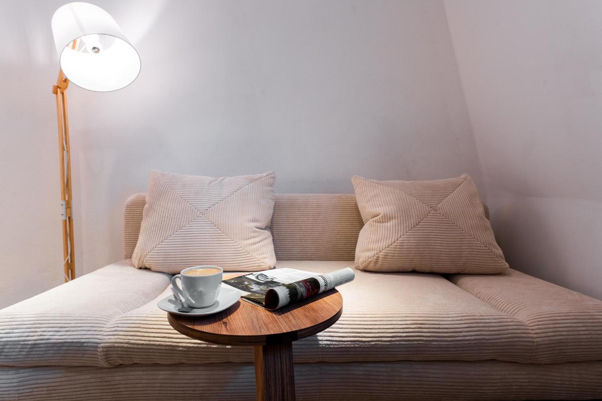Moderne Stadtwohnung An Der Fussgaengerzone, Smart Tv, Kingsize-bett, Couch, Kueche * Passau