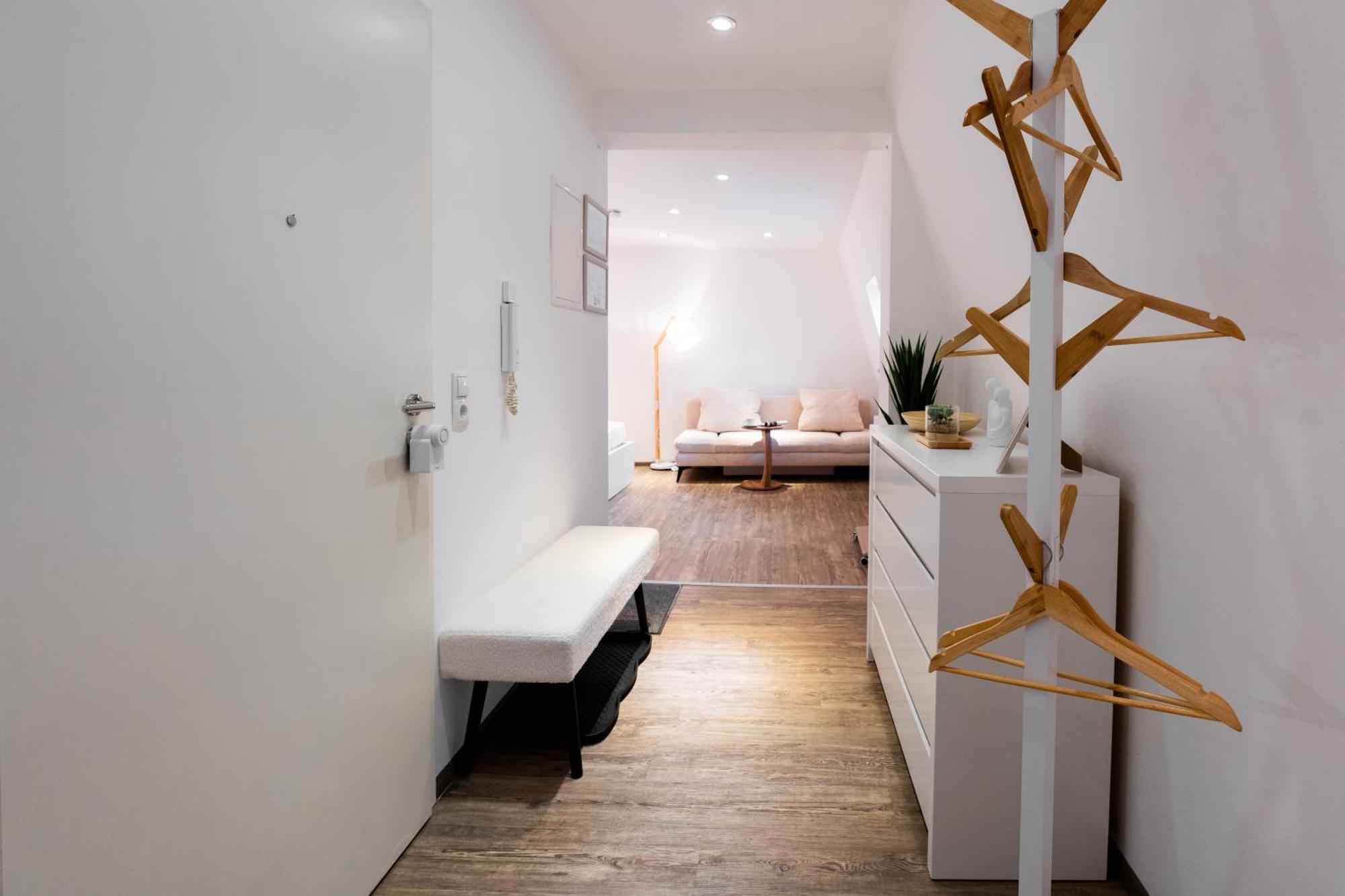 Moderne Stadtwohnung An Der Fussgaengerzone, Smart Tv, Kingsize-bett, Couch, Kueche