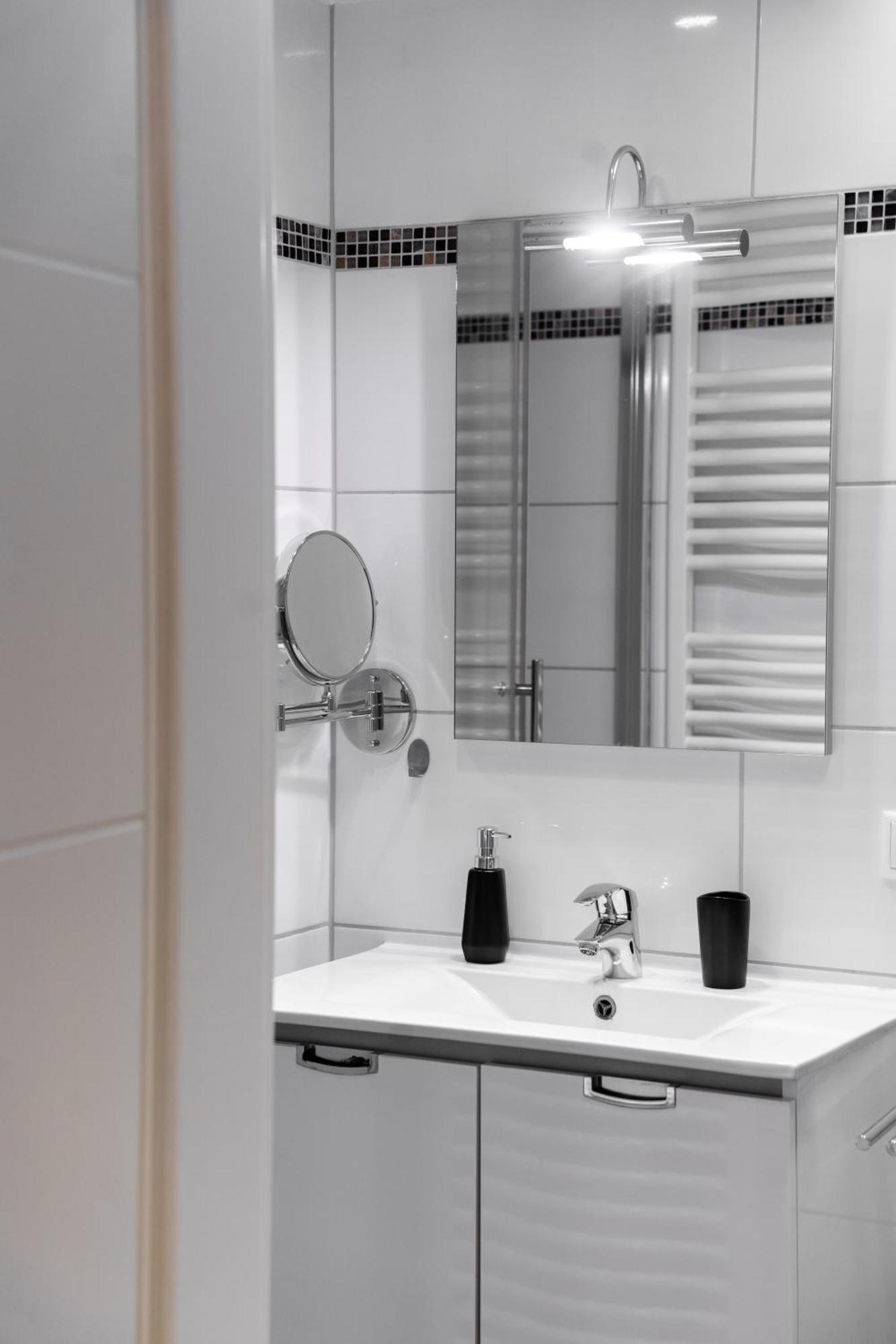 Moderne Stadtwohnung An Der Fussgaengerzone, Smart Tv, Kingsize-bett, Couch, Kueche Passau